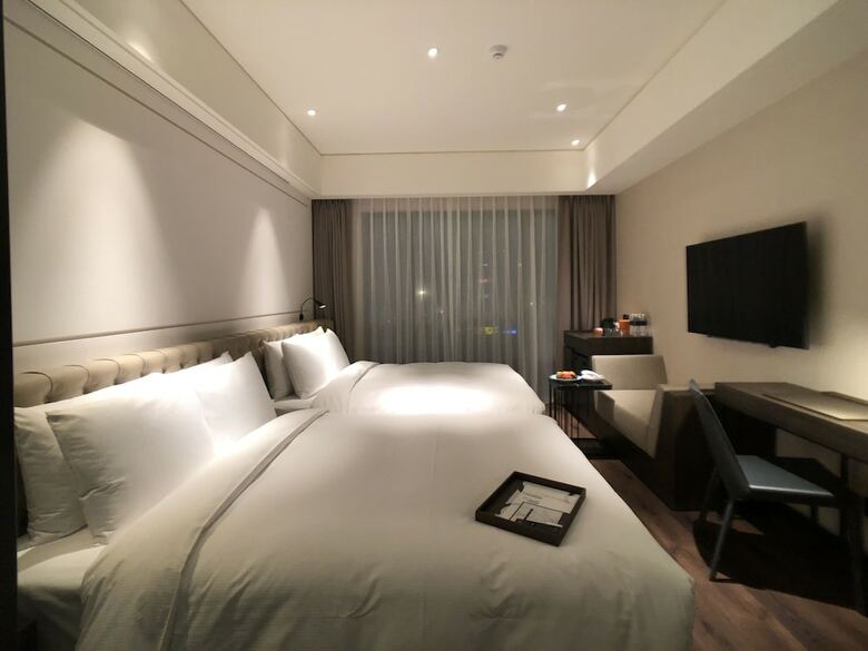 Hotel Mvsa + Michelin 2 Starred Molino de Urd�niz