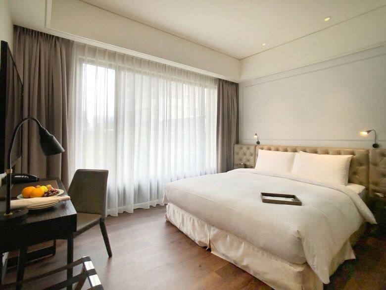 Hotel Mvsa + Michelin 2 Starred Molino de Urd�niz