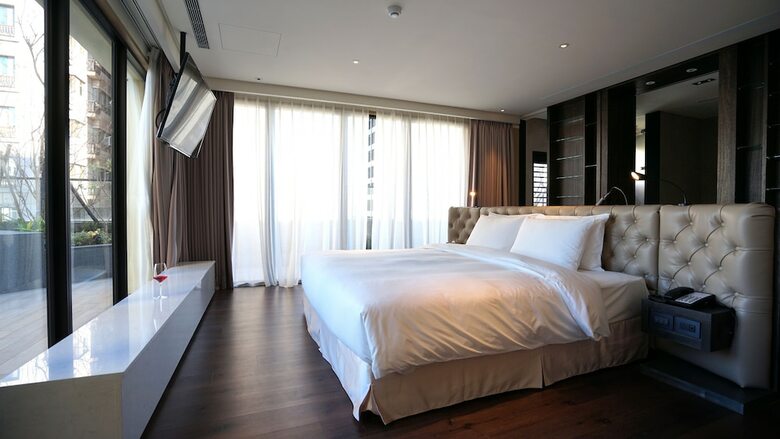 Hotel Mvsa + Michelin 2 Starred Molino de Urd�niz