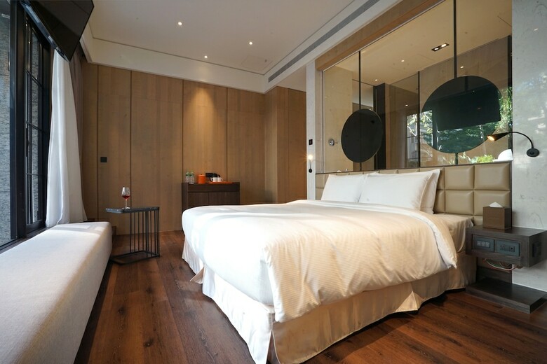 Hotel Mvsa + Michelin 2 Starred Molino de Urd�niz