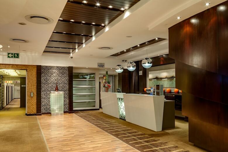 Protea Hotel By Marriott Transit O.r. Tambo Airport