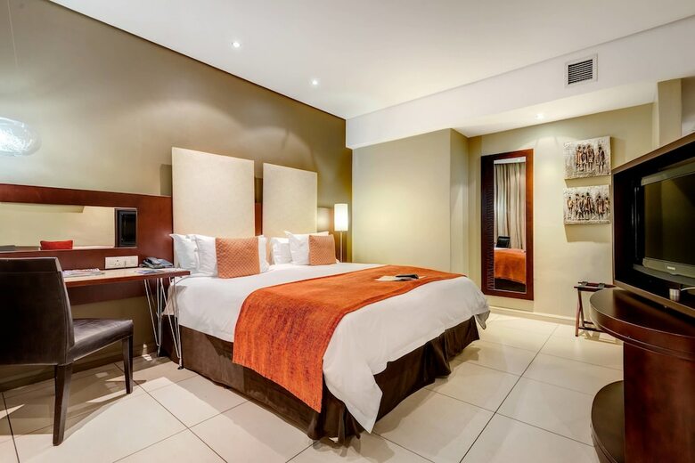 Protea Hotel By Marriott Transit O.r. Tambo Airport