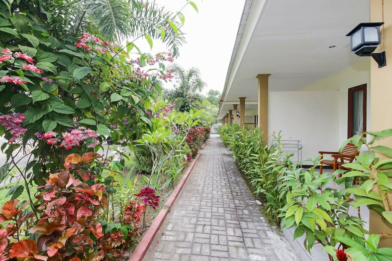 Hotel Airy Batu Layar Raya Senggigi 2 Lombok