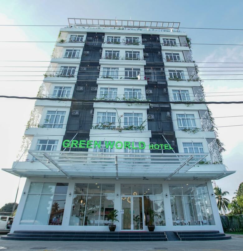Green World Hotel