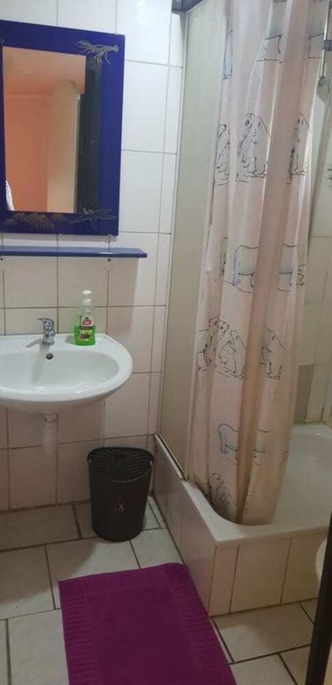 Bed & Breakfast Guest House Jane Naivasha