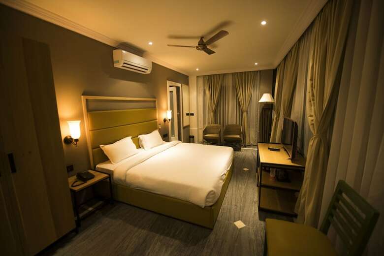 Hotel Down Town