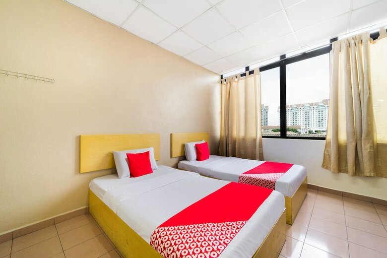Oyo 89461 Cp Hotel