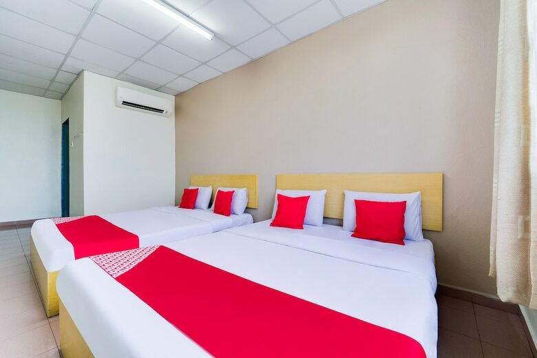 Oyo 89461 Cp Hotel