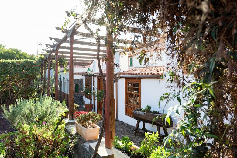 Villa Homelike Century Nature House