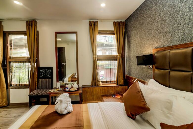 Silver Star Boutique Hotel By Sumi Yashshree