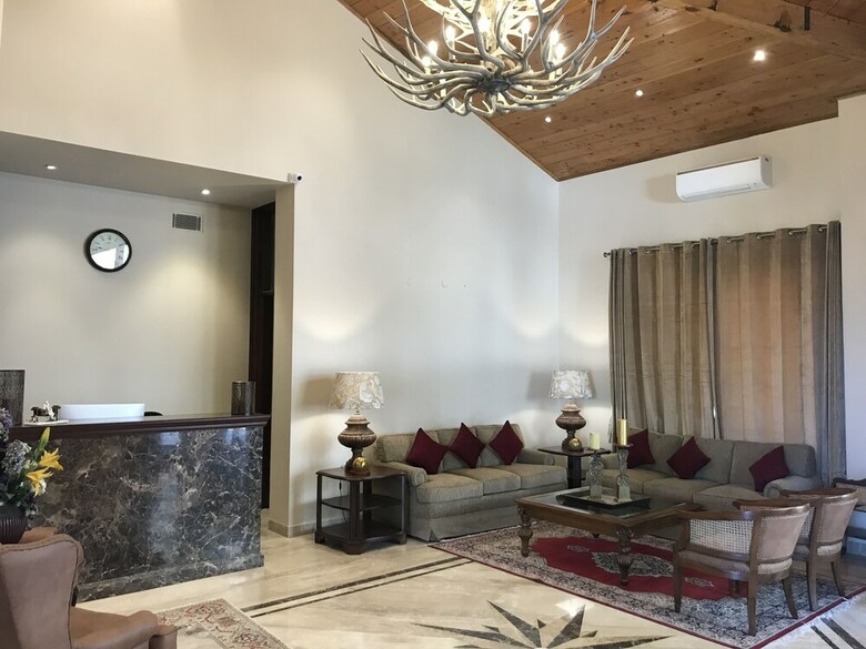 Hotel Bara Bungalow, Kasauli - A Rosakue Collection