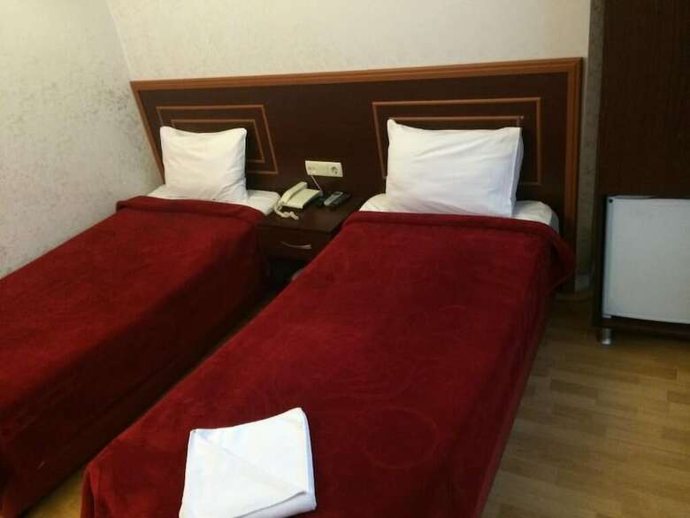 Red White Hotel
