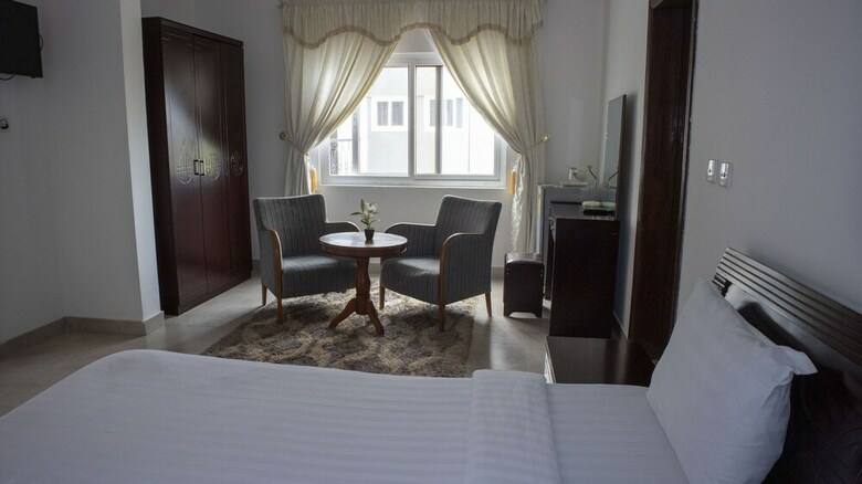 Aparthotel His Majesty's Hotel And Apartments