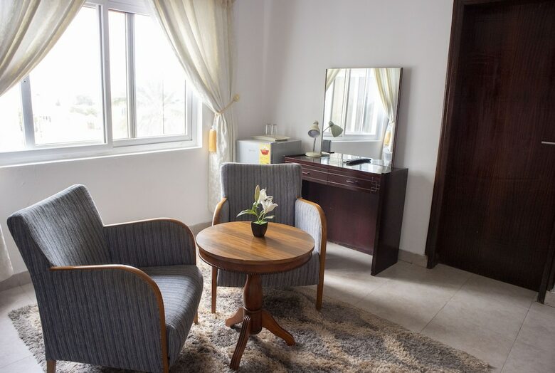 Aparthotel His Majesty's Hotel And Apartments