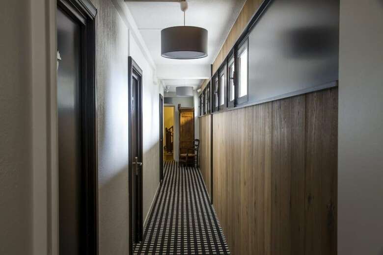 Hotel Mir