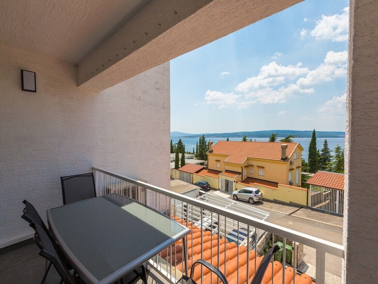 Apartments Azzaro