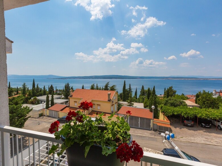 Apartments Azzaro