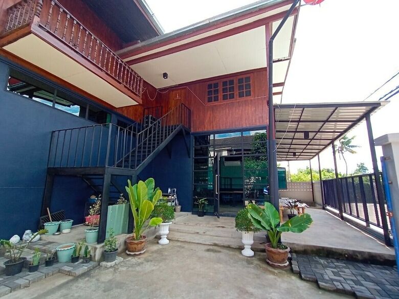 Hotel Just More Boutique Homestay Phrae
