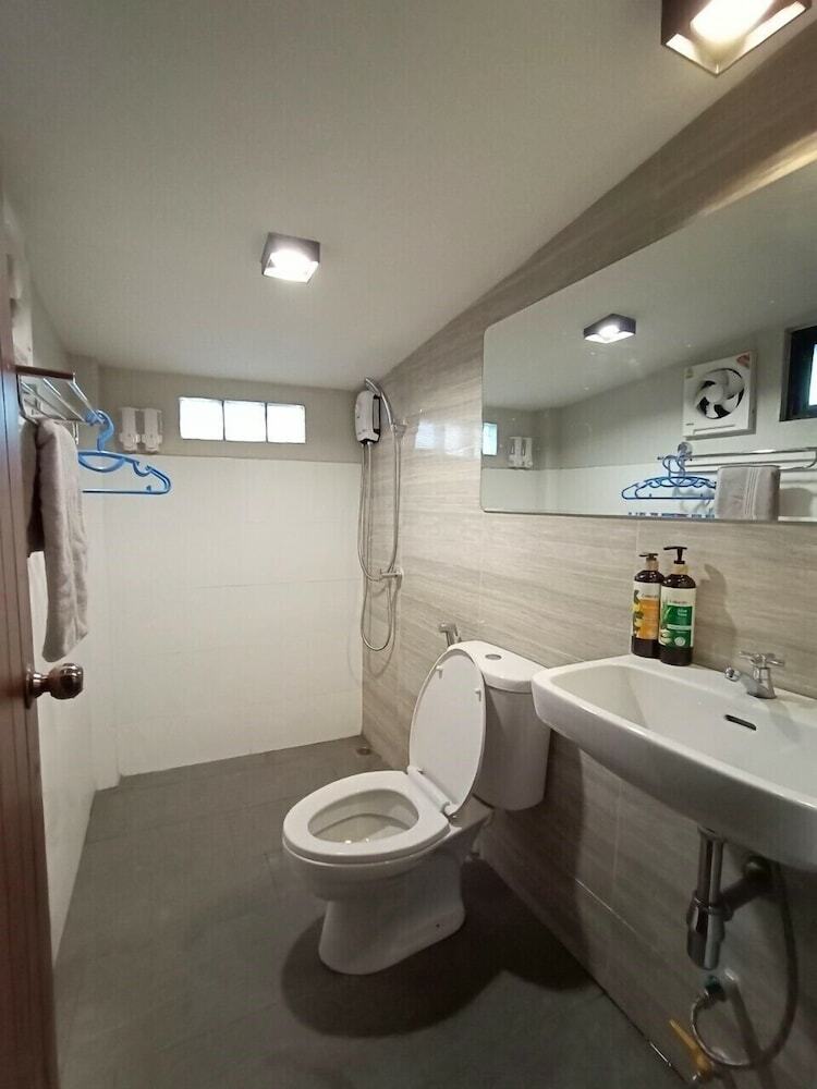 Hotel Just More Boutique Homestay Phrae