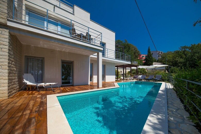 House Villa Jely
