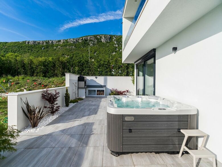 House Villa Luis