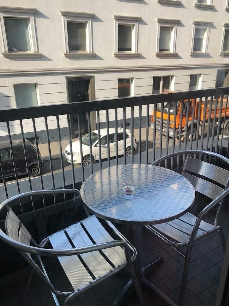 Apartamentos Friesenwall Centrum 5 Min To Mainstation