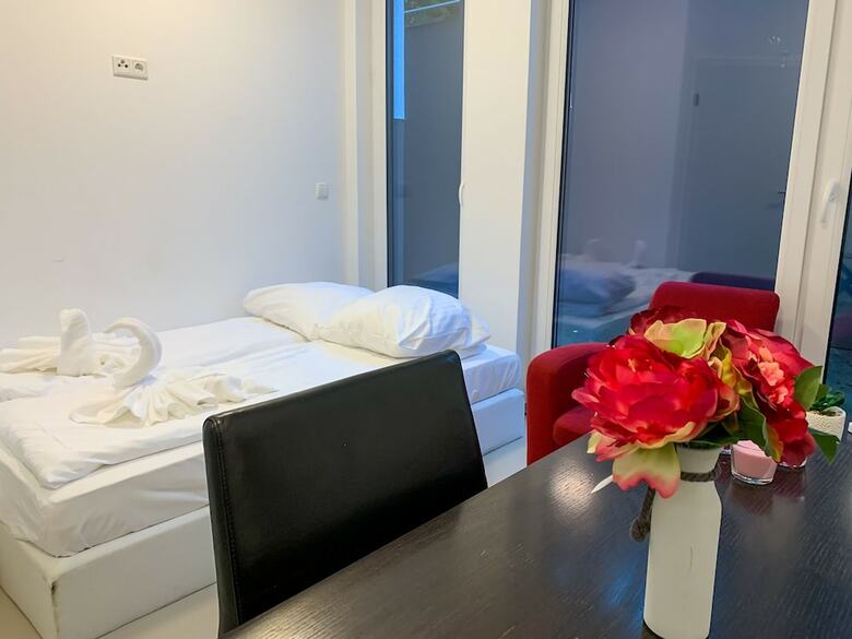 Hotel Lovely Studio Cologne