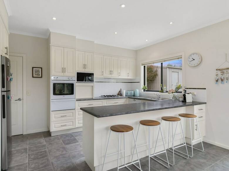 Villa Beached As - Free Wifi, Netflix & Foxtel, Heated Pool
