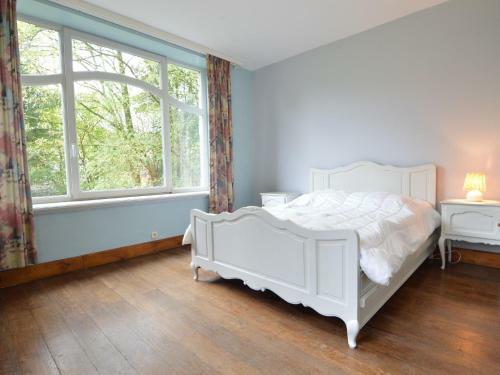 Holiday Home Au Clocher Ferrieres