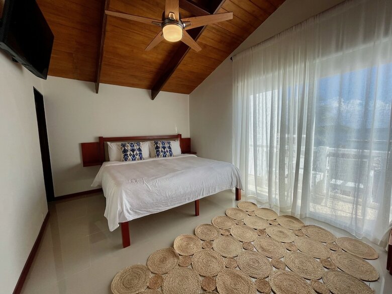 Hotel Mata Rocks Resort