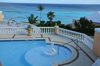 Hotel Coco Reef Bermuda