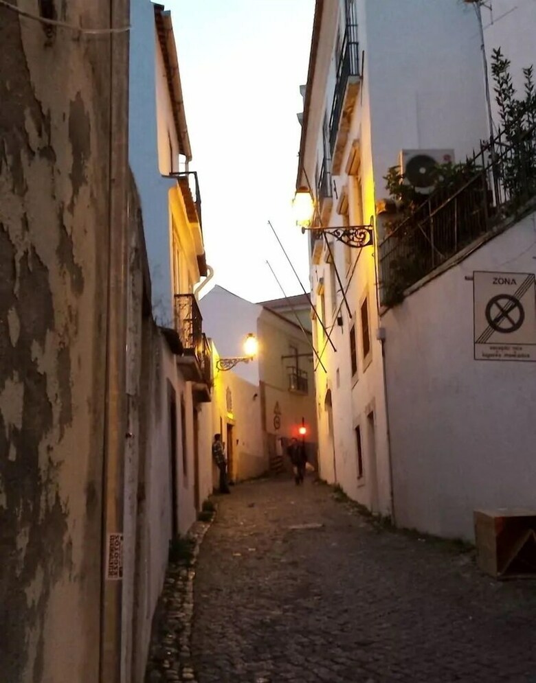 Alfama Charming Apartment + Free Pick-up, By Timecooler