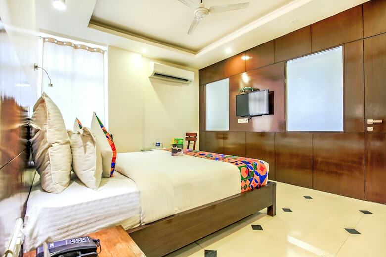 Fabhotel Royal Heritage