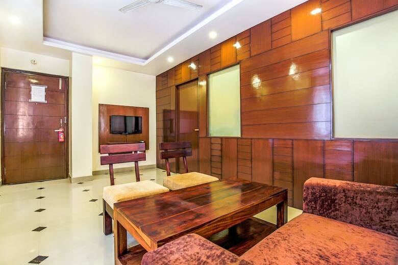 Fabhotel Royal Heritage