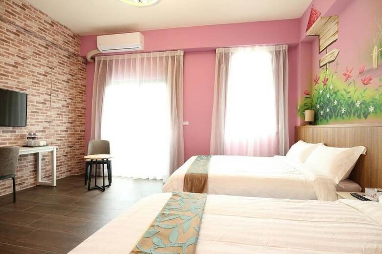 Hotel Mushroom 30