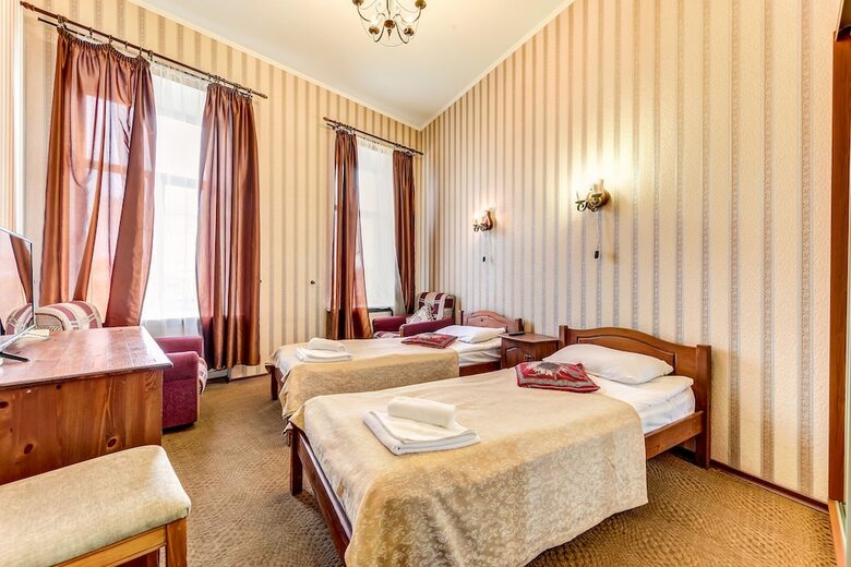 Hotel Guest Rooms On Nevsky Prospekt 47