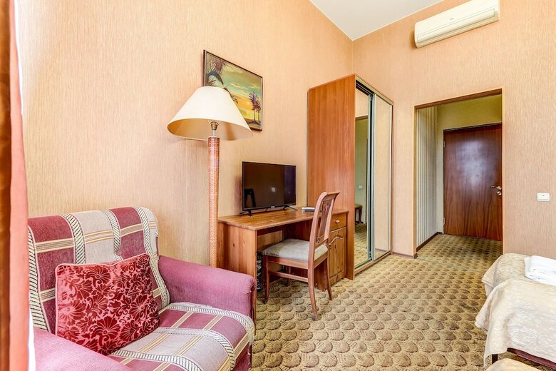 Hotel Guest Rooms On Nevsky Prospekt 47