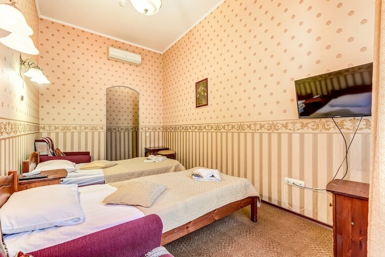 Hotel Guest Rooms On Nevsky Prospekt 47