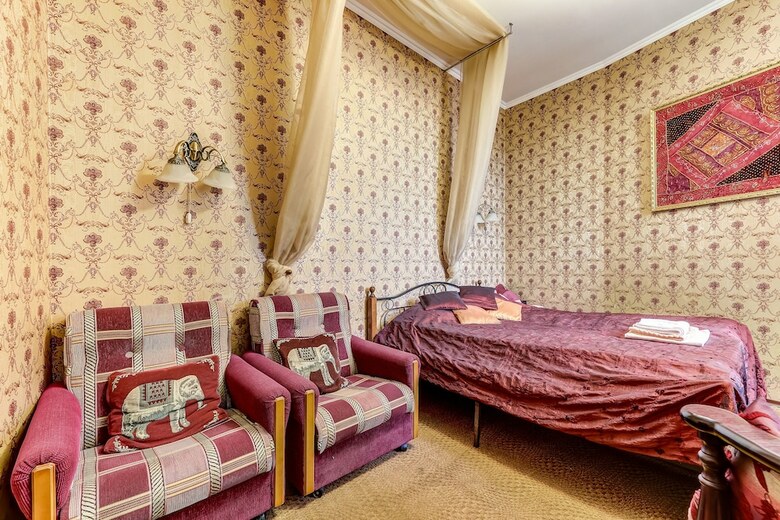 Hotel Guest Rooms On Nevsky Prospekt 47