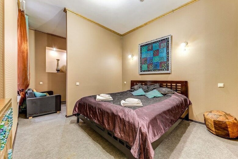 Hotel Guest Rooms On Nevsky Prospekt 47