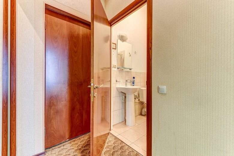 Hotel Guest Rooms On Nevsky Prospekt 47