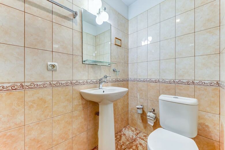Hotel Guest Rooms On Nevsky Prospekt 47