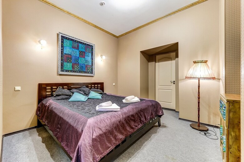 Hotel Guest Rooms On Nevsky Prospekt 47