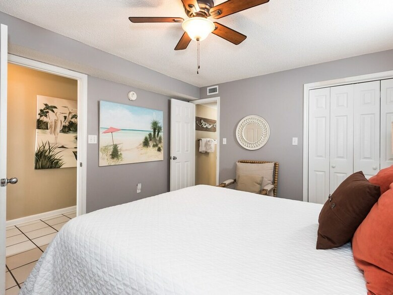Beach Therapy At The Palms Fwb