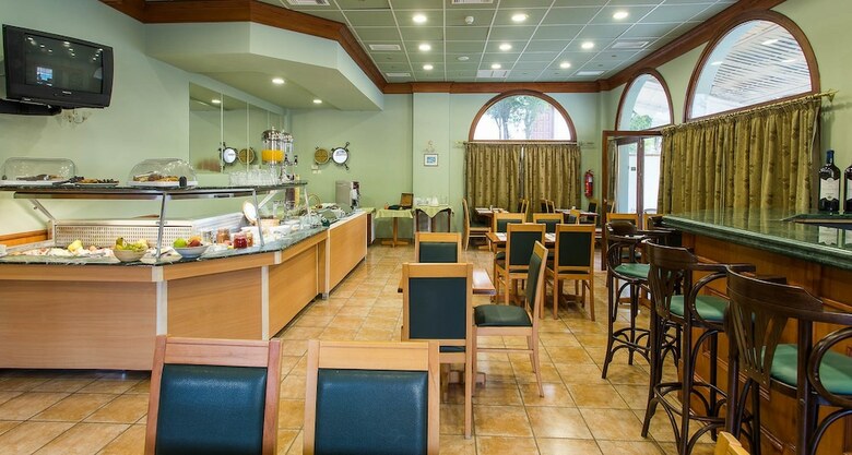 Hotel Paradise Inn