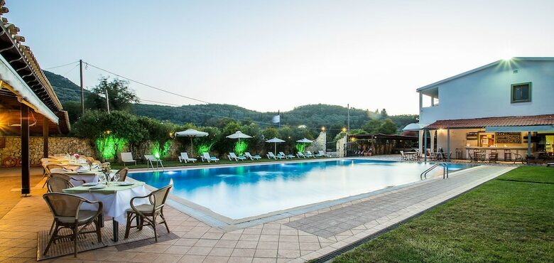Hotel Paradise Inn