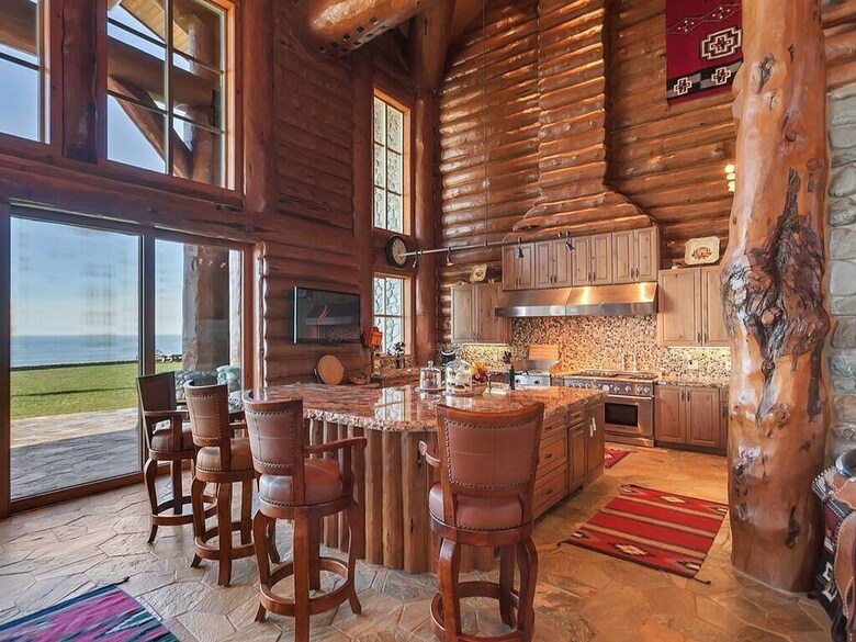 Mv28: Gold Beach Oceanfront Estate On 30 Acres
