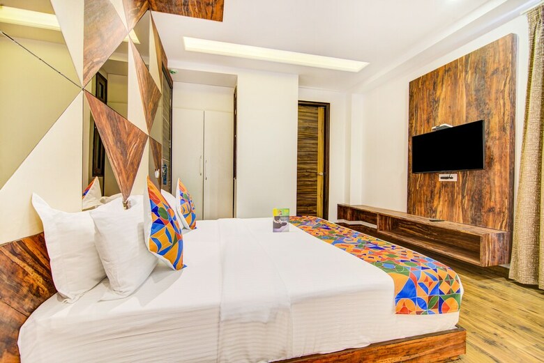 Fabhotel Yellow