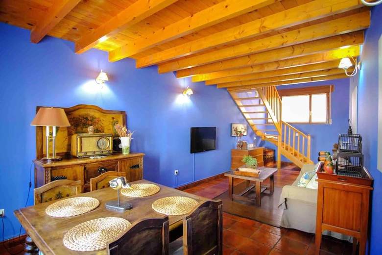 House With 2 Bedrooms In �vila, With Wifi
