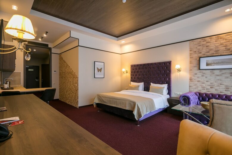 Vertex Hotel
